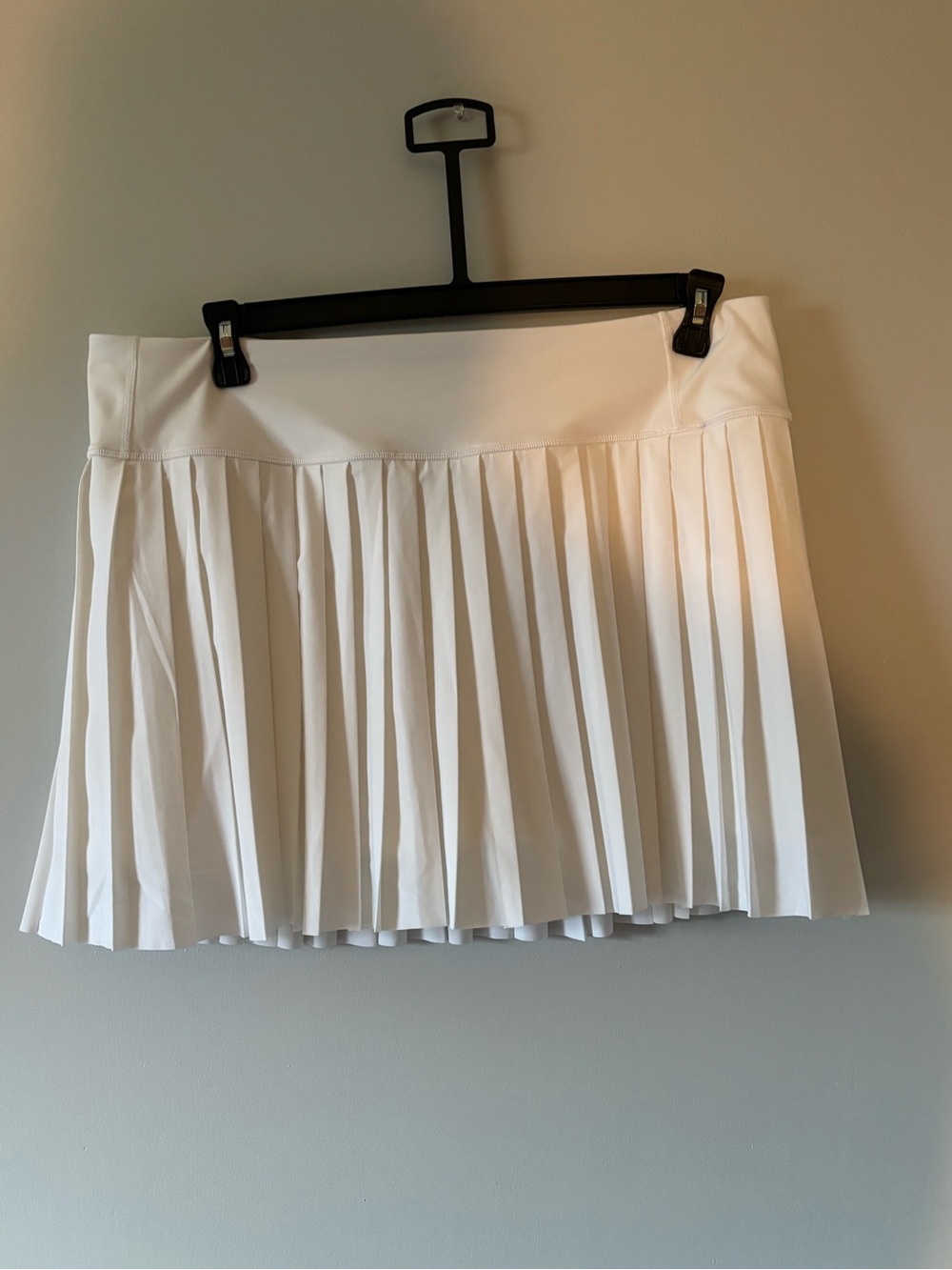 Athleta White Pleated Women’s Skirt - Classic Tennis Style - Picture 1 of 7